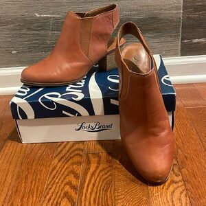 Luck brand women’s ankle boot size 8